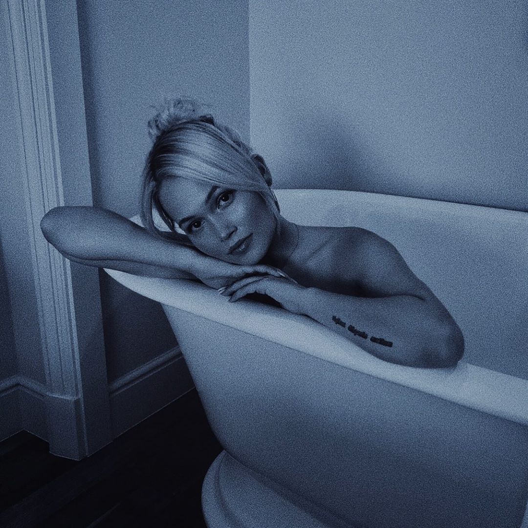 Kelli Berglund | Celeb Masta 70