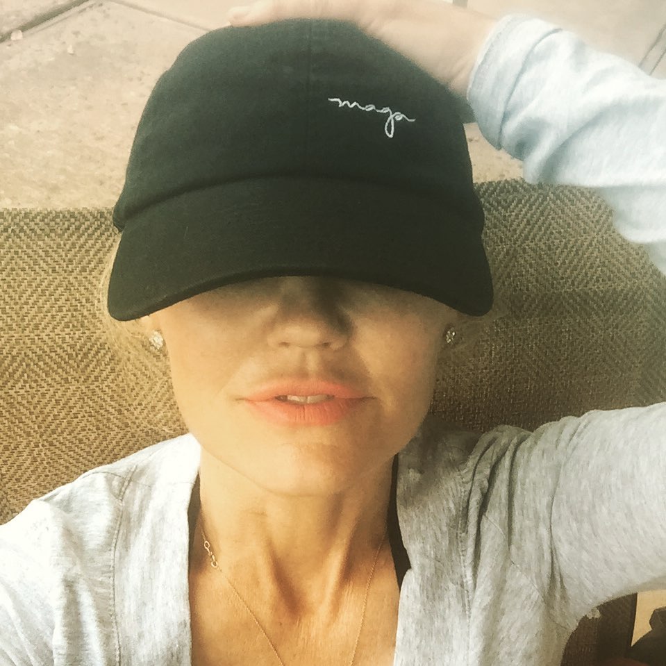 Kelly Carlson | Celeb Masta 35