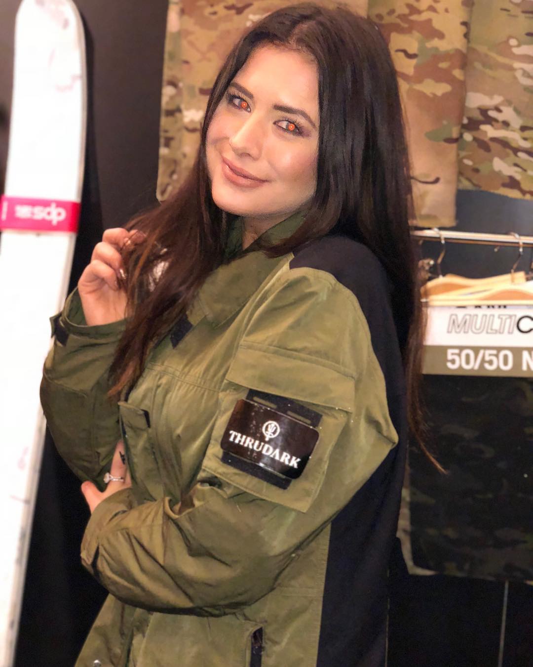 Kelly Hall | Celeb Masta 87