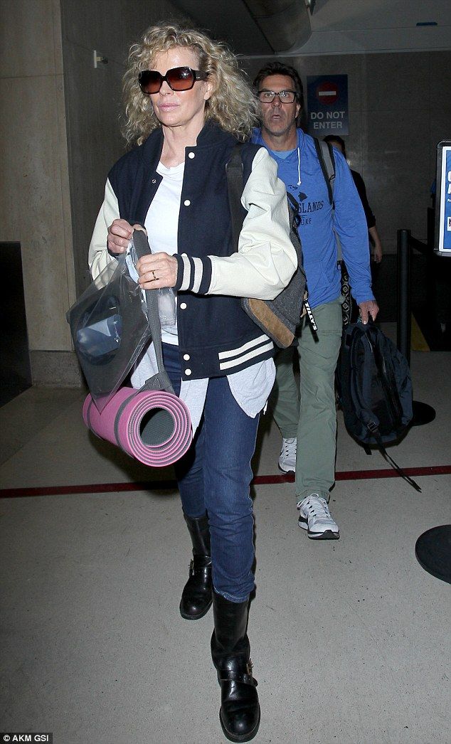 Kim Basinger | Celeb Masta 32