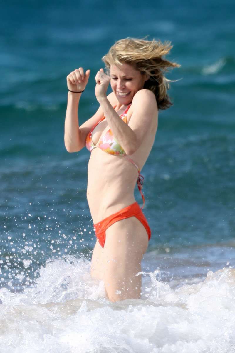 Julie Bowen | Celeb Masta 16