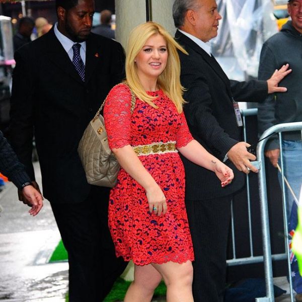 Kelly Clarkson | Celeb Masta 28