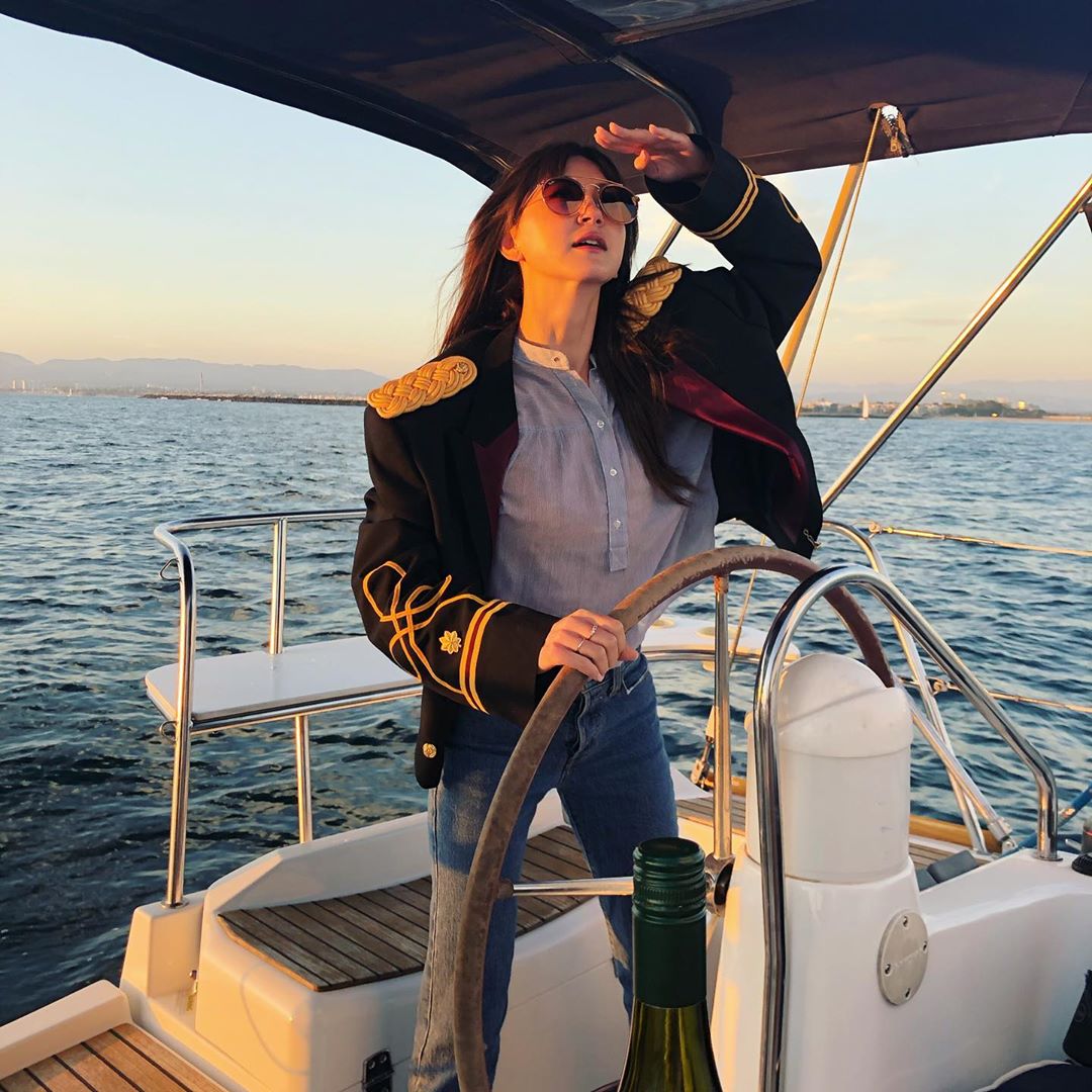 Kimiko Glenn | Celeb Masta 45