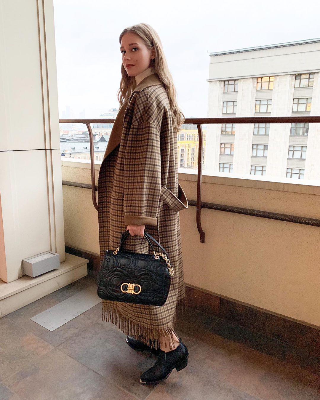 Kristina Asmus | Celeb Masta 32