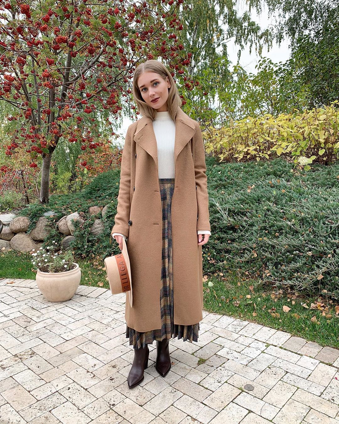 Kristina Asmus | Celeb Masta 33