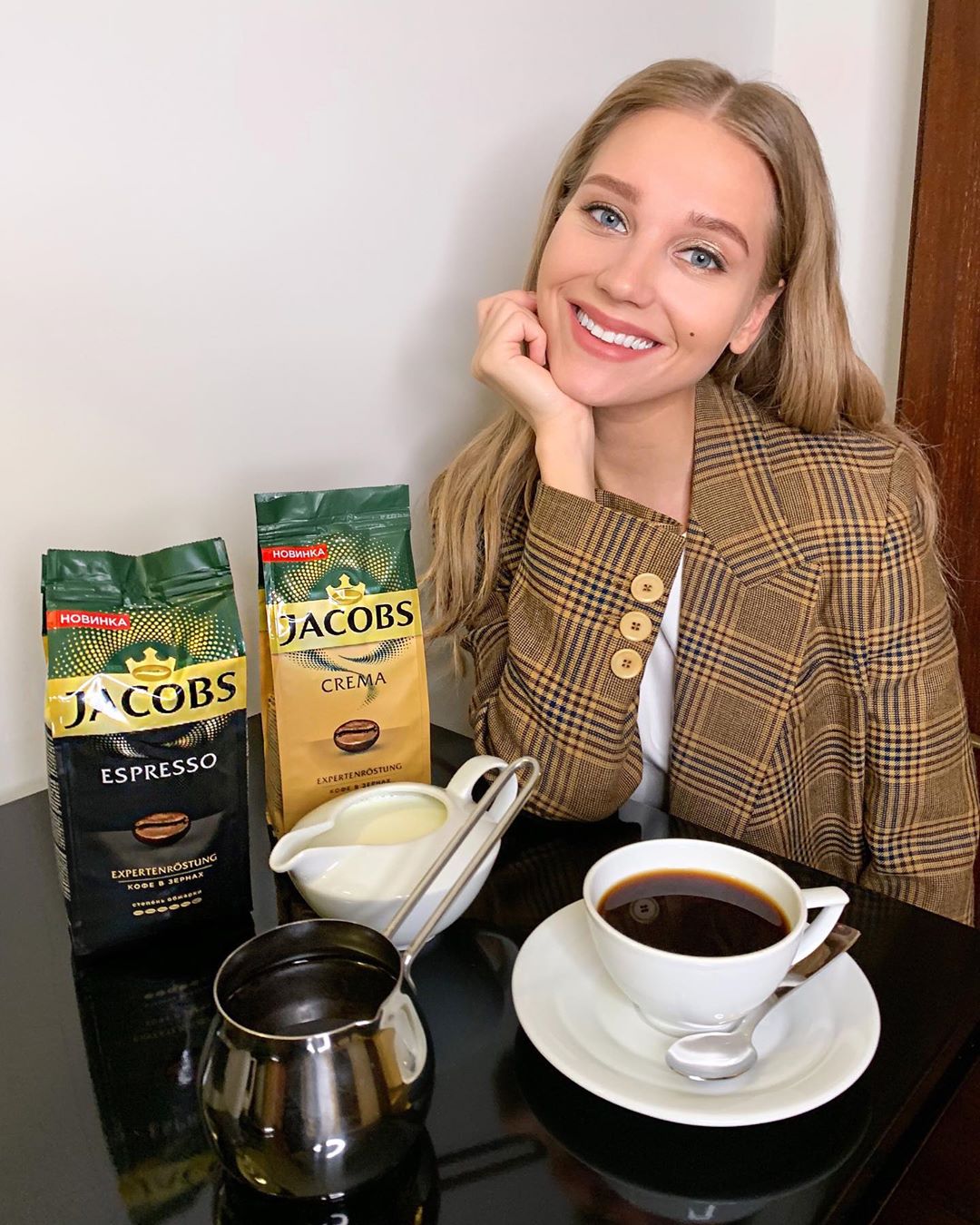 Kristina Asmus | Celeb Masta 23