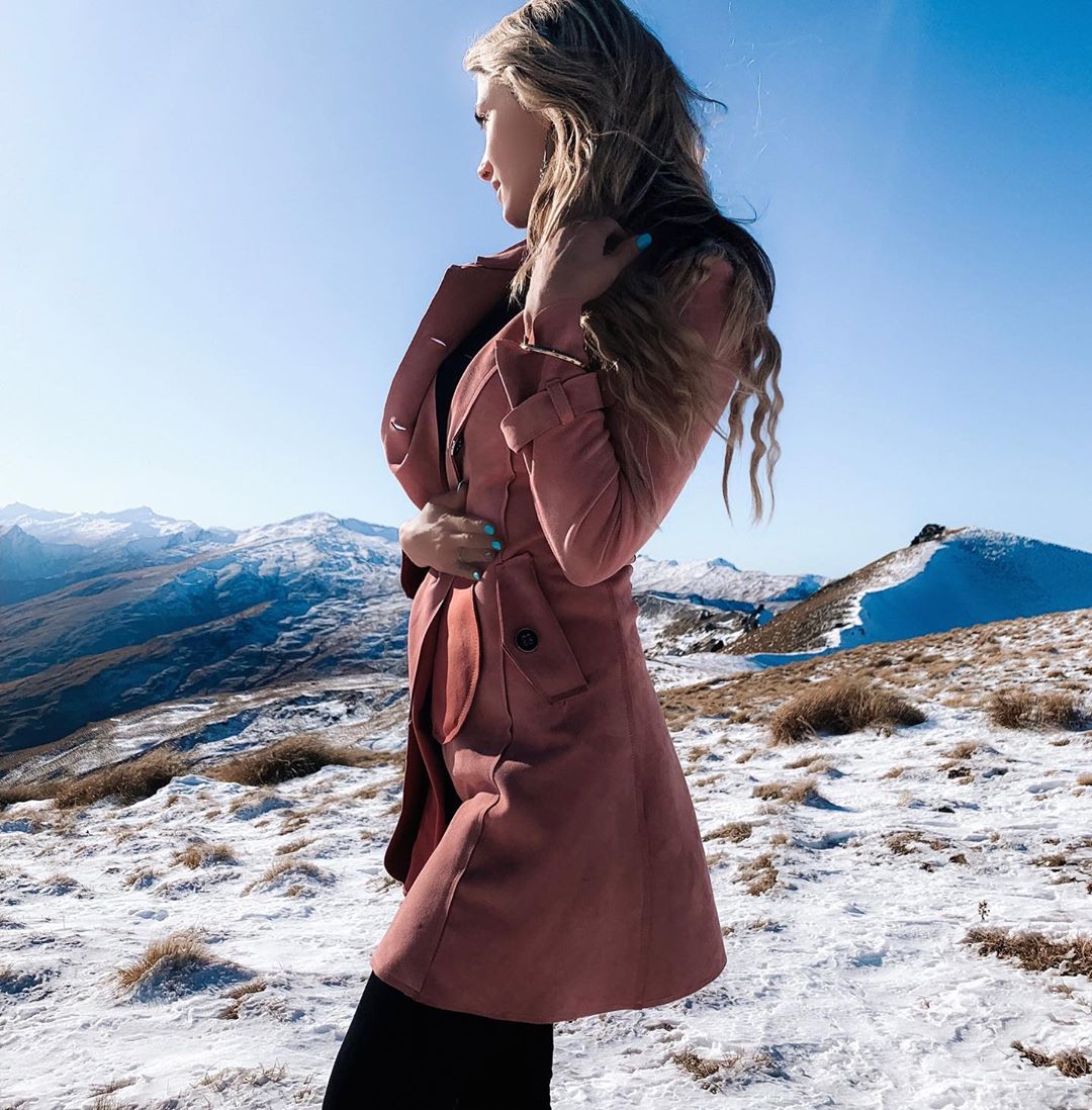 Laura Surrich | Celeb Masta 27