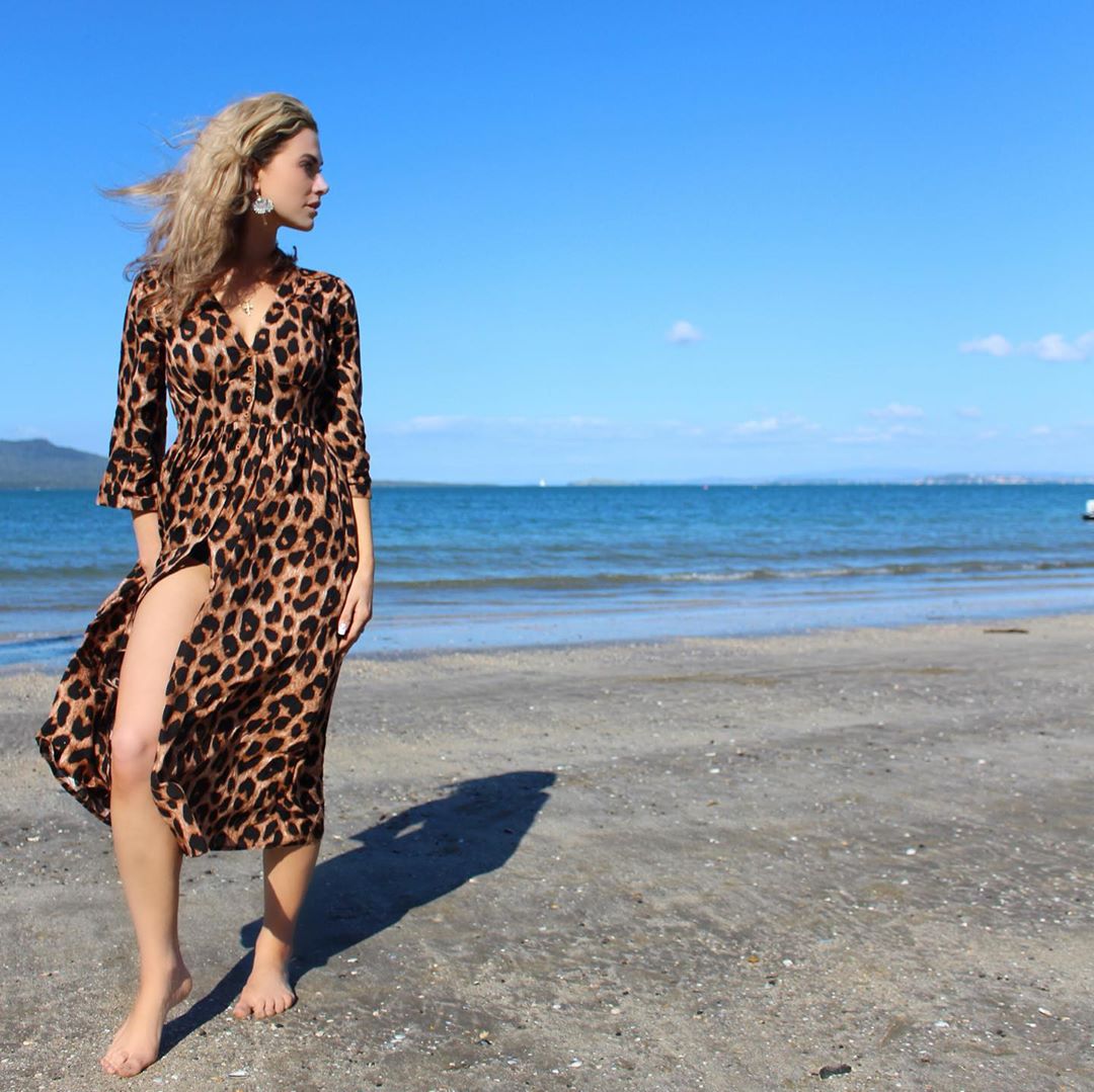 Laura Surrich | Celeb Masta 38