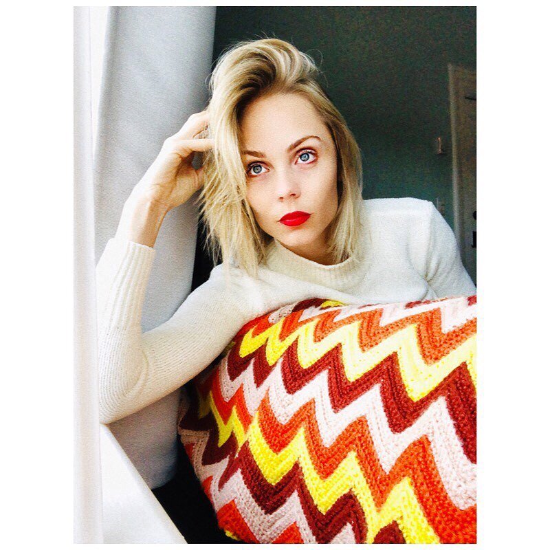 Laura Vandervoort | Celeb Masta 160