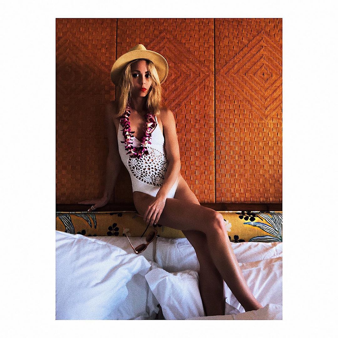 Laura Vandervoort | Celeb Masta 8