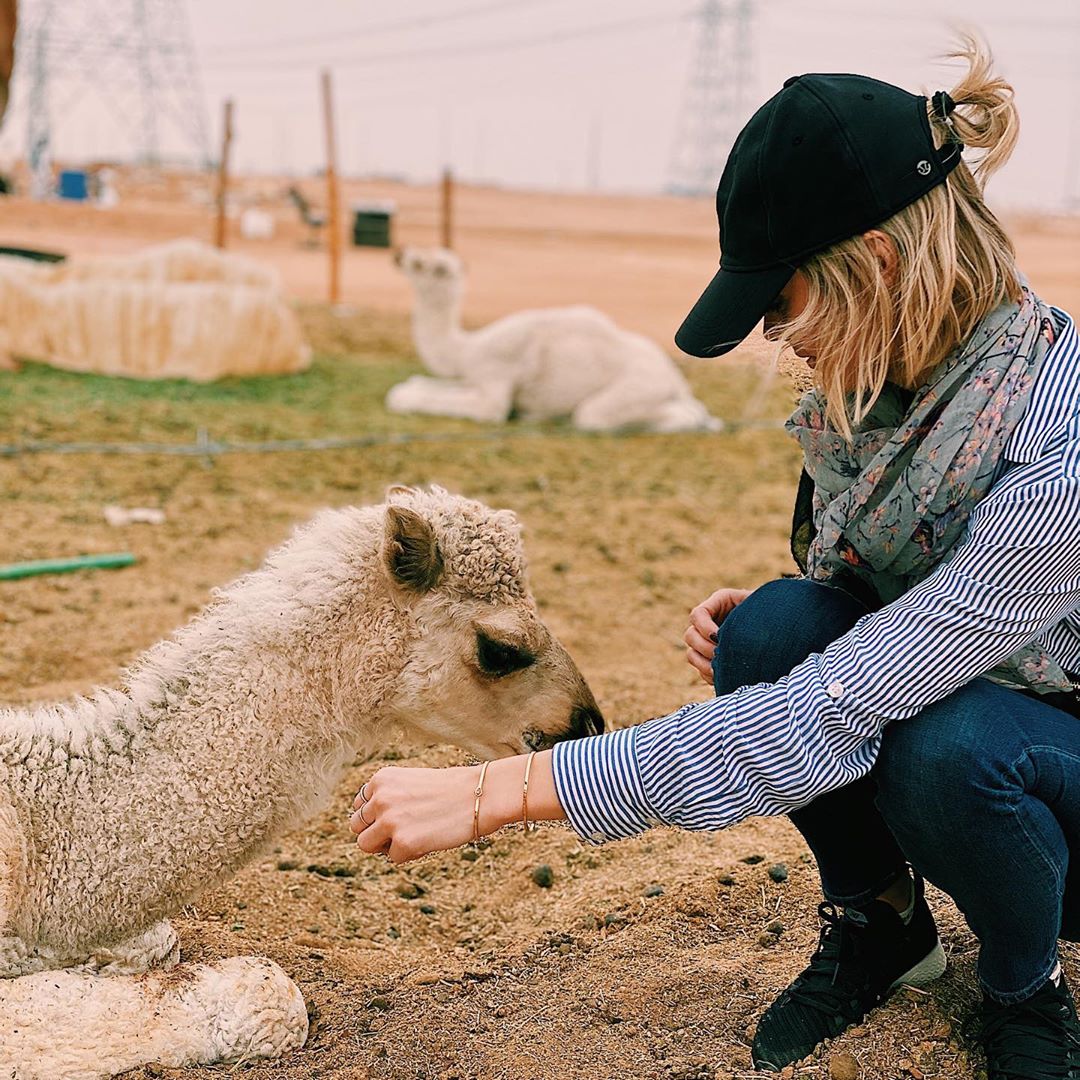 Laura Vandervoort | Celeb Masta 31