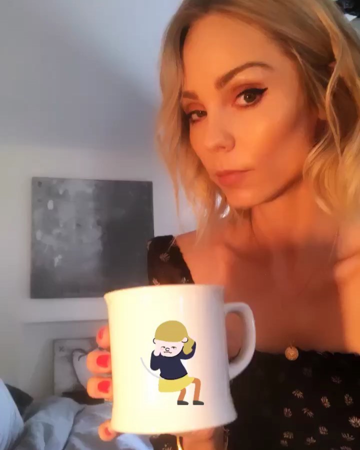 Laura Vandervoort | Celeb Masta 138