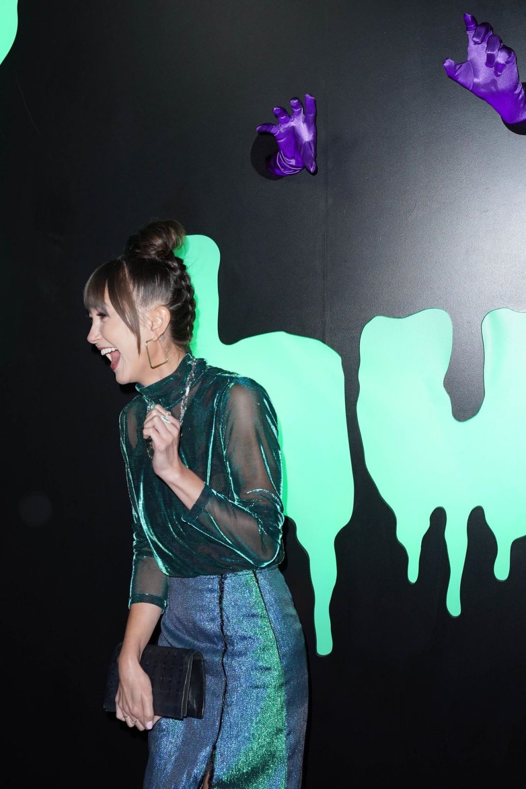 Kimiko Glenn | Celeb Masta 10