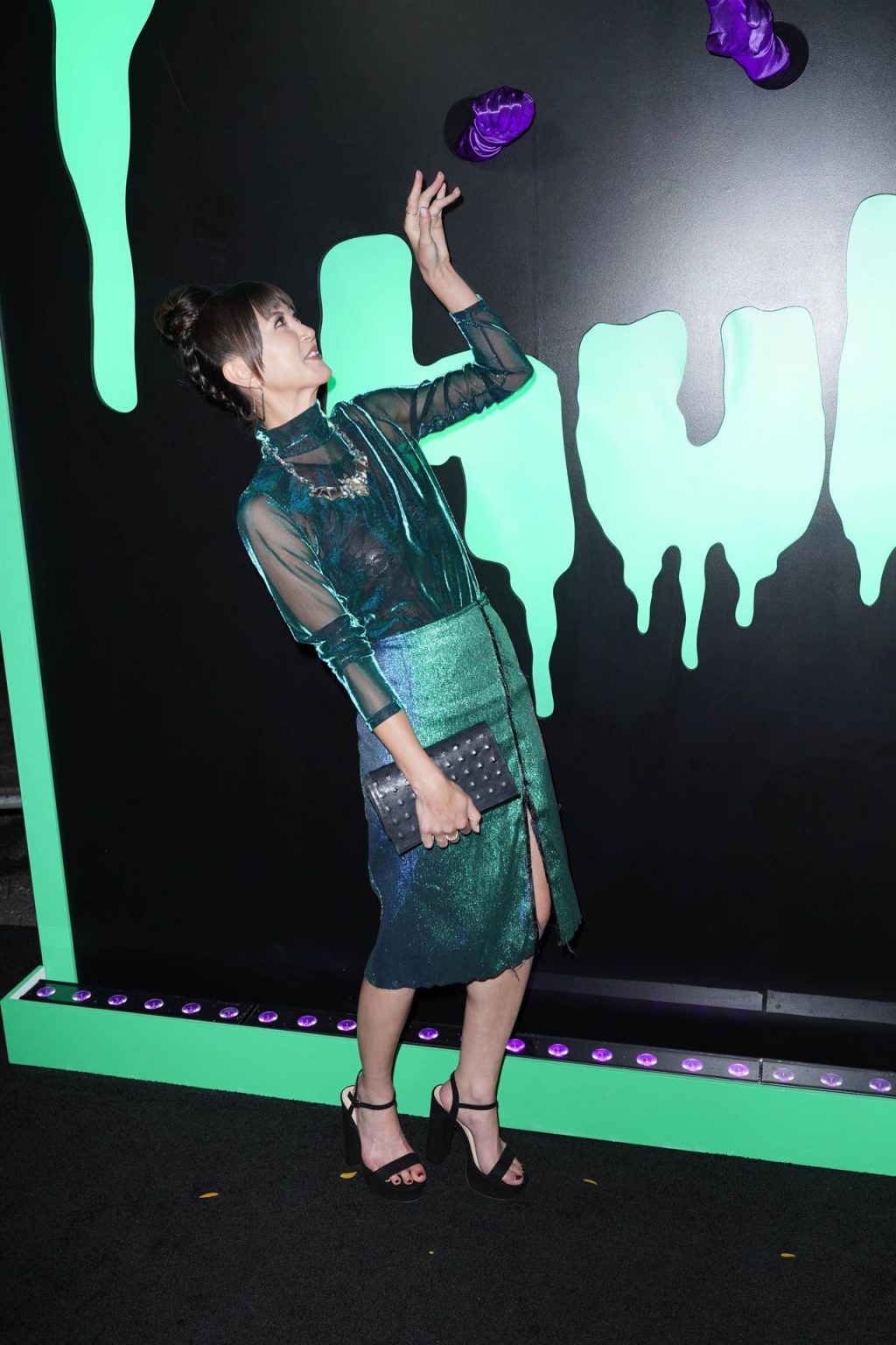 Kimiko Glenn | Celeb Masta 15