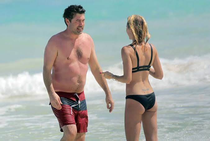 Laura Vandervoort | Celeb Masta 109