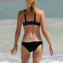 Laura Vandervoort | Celeb Masta 113