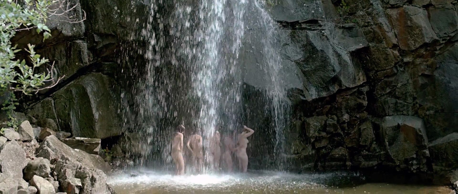 Kristina Asmus | Celeb Masta 10