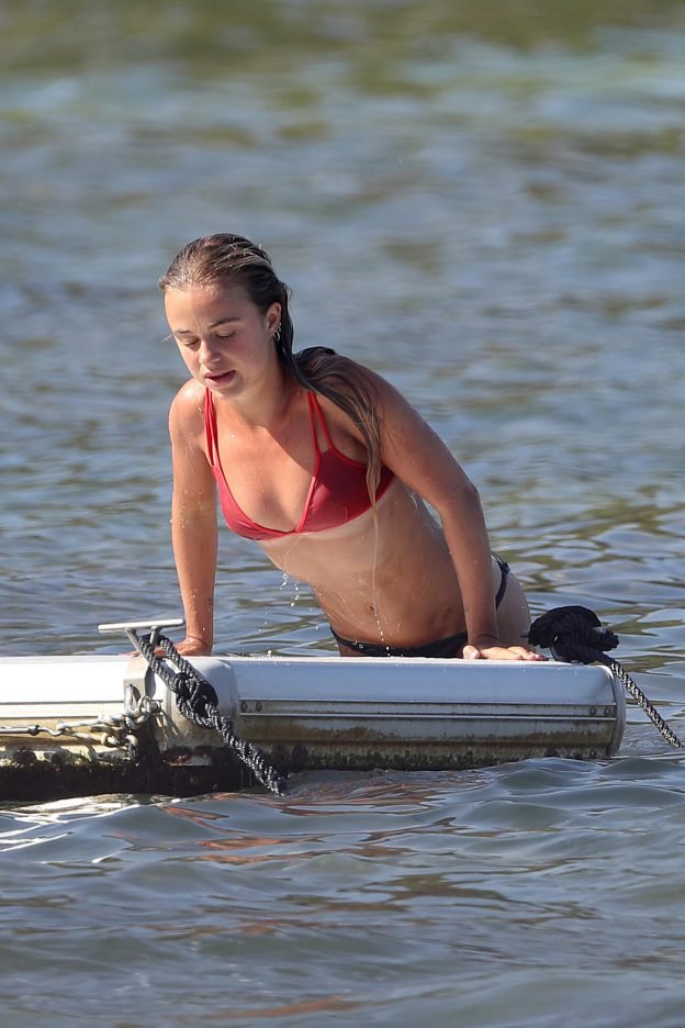 Lady Amelia Windsor | Celeb Masta 49