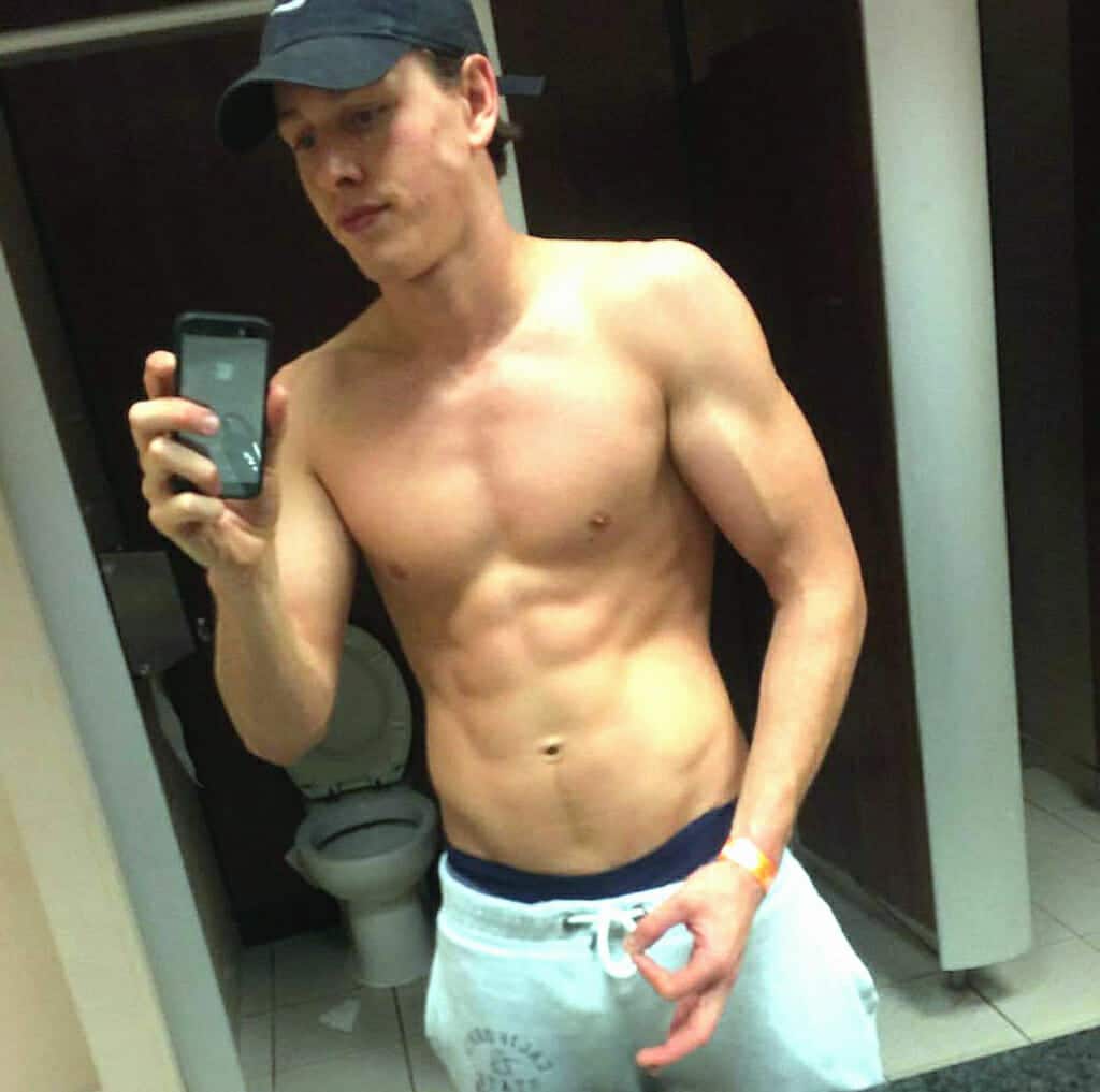Louis Hofmann Celeb Masta image 19