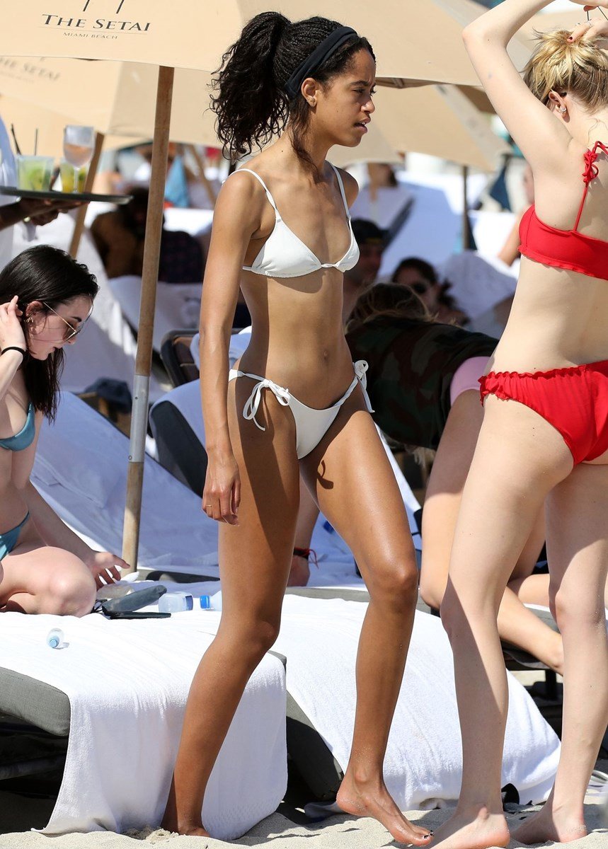 Michelle Obama and Malia | Celeb Masta 13