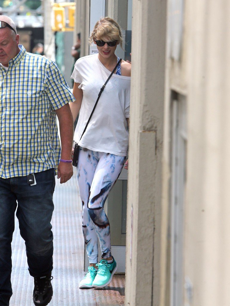 Taylor Swift | Celeb Masta 10