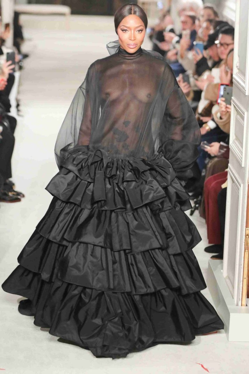 Naomi Campbell | Celeb Masta 10