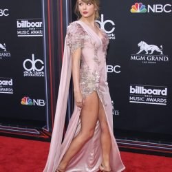 Taylor Swift | Celeb Masta 69