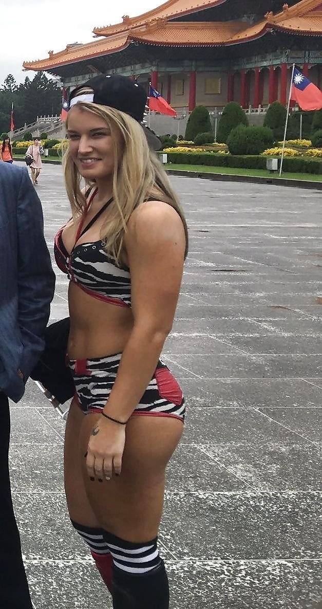 Toni Storm | Celeb Masta 27